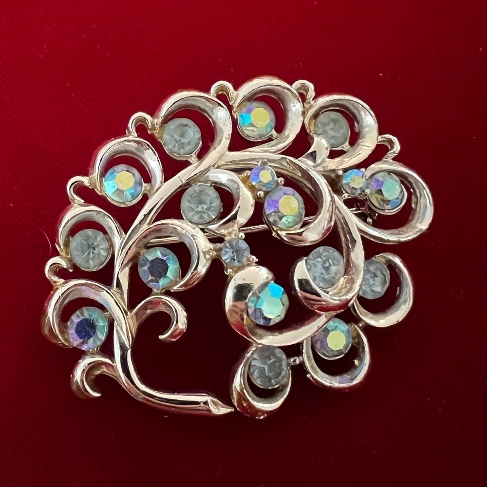Vintage Coro Rhinestones Gold Tone Floral Brooch Pin